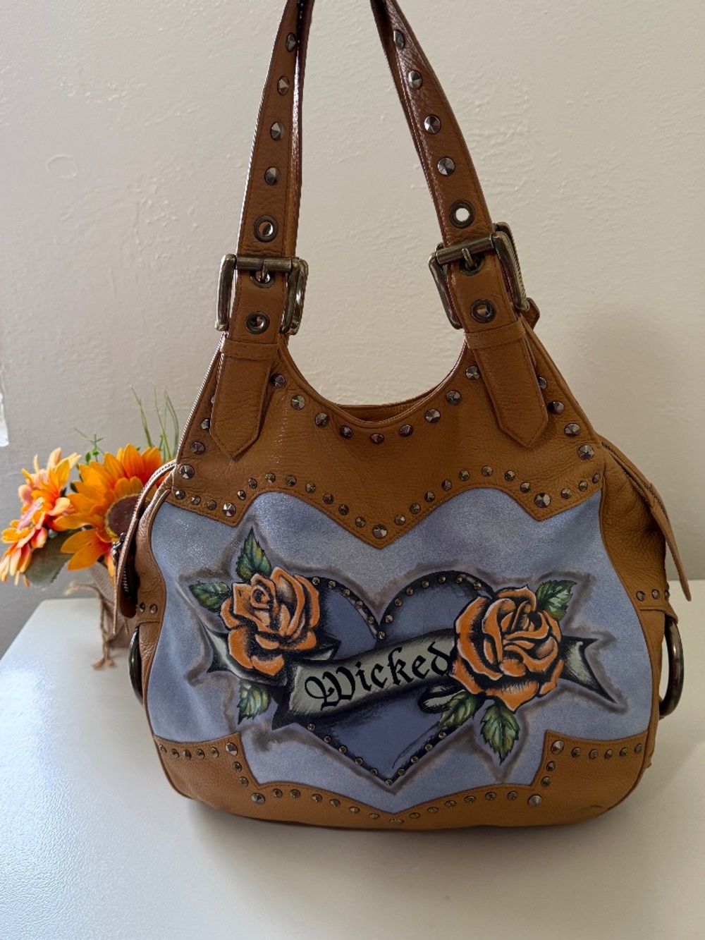 ISABELLA FIORE BRITTANY “WICKED” HEAVY LARGE LEATHER HOBO BAG VINTAGE
